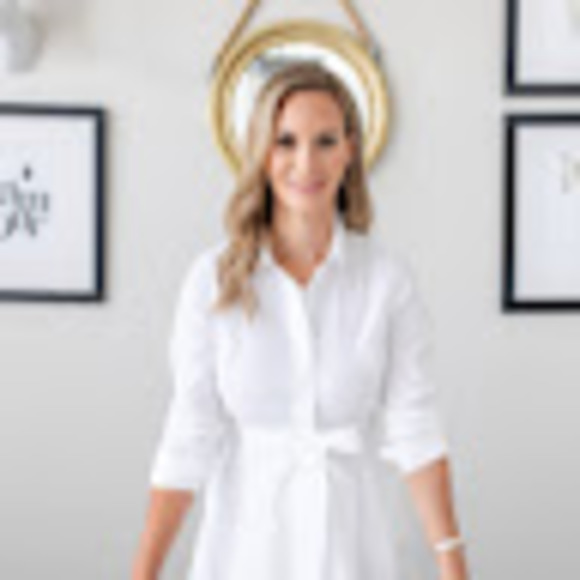 Meet your Posher, Christina - Picture 1 of 1